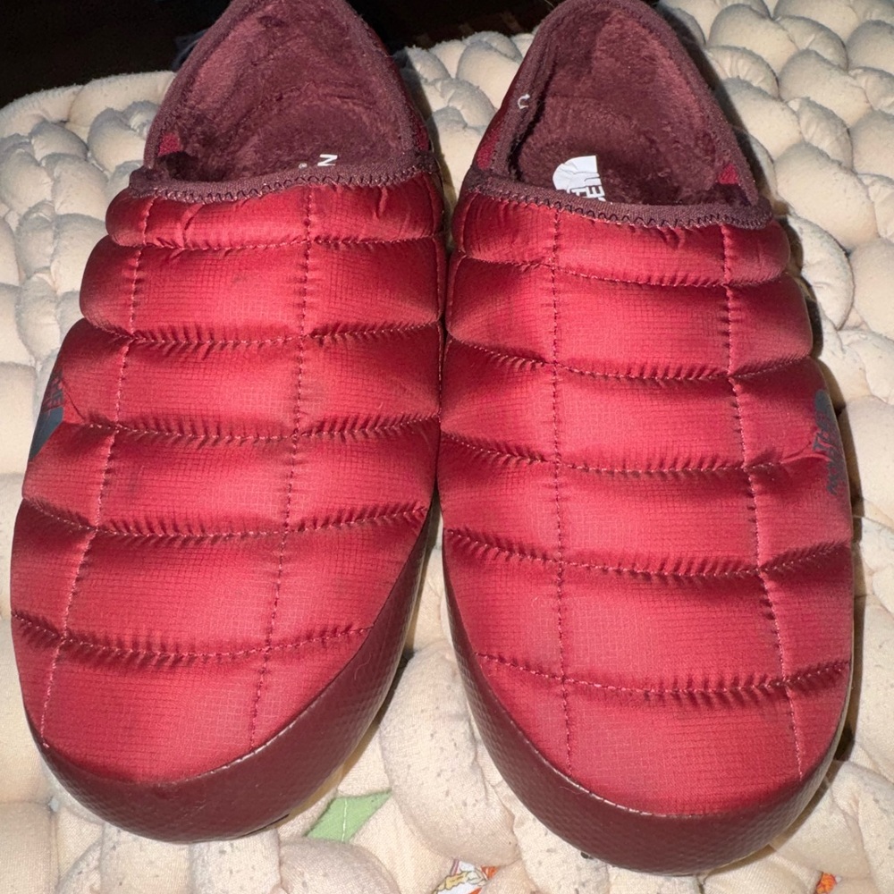 The North Face Red Quilted Slip-On Shoes - Picture 5 of 9
